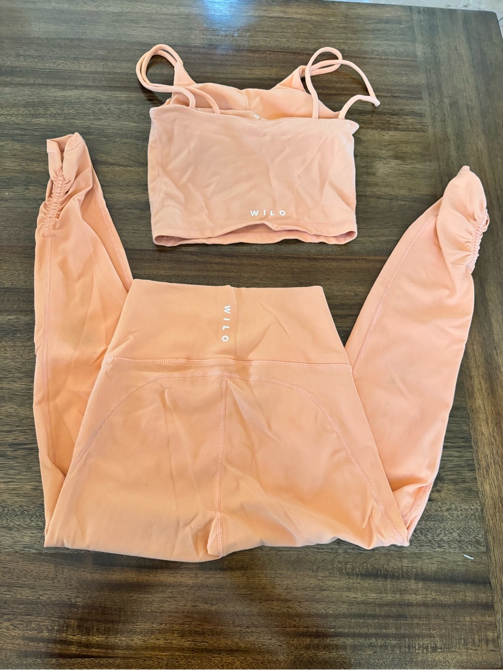 Wilo High-Waist Peach Leggings & Crop Top Set